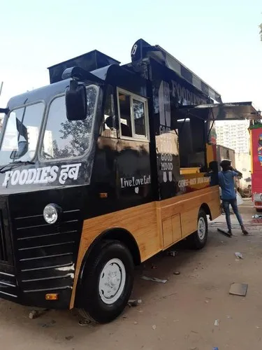 Non AC Diesel Food Truck Food Van, Vehicle Model: 2014 Model
